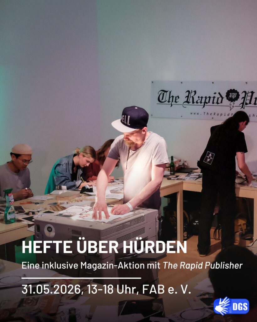 Hefte über Hürden: Teilnehmende der Magazin-Aktion beim Collagieren, Malen und Kopieren.